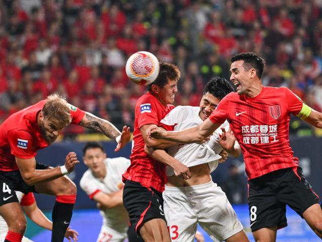 1729439964159021466.jpg (体育)(1)足球——中超:成都蓉城胜上海海港XxjpseC007327_20241018_PEPFN0A001.jpg
